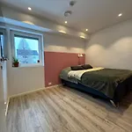 Moderne Sentral Med Fantastisk Utsikt Over Byen Villa *