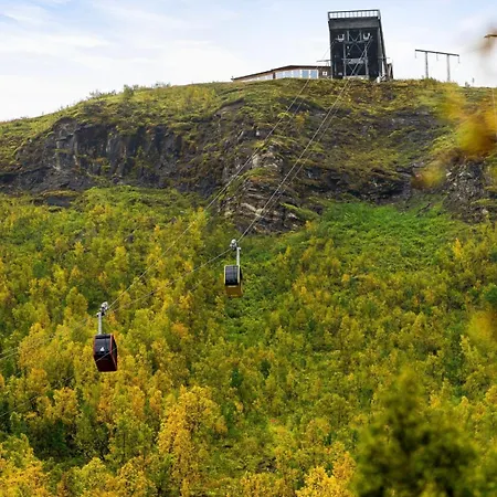 Moderne Sentral Med Fantastisk Utsikt Over Byen